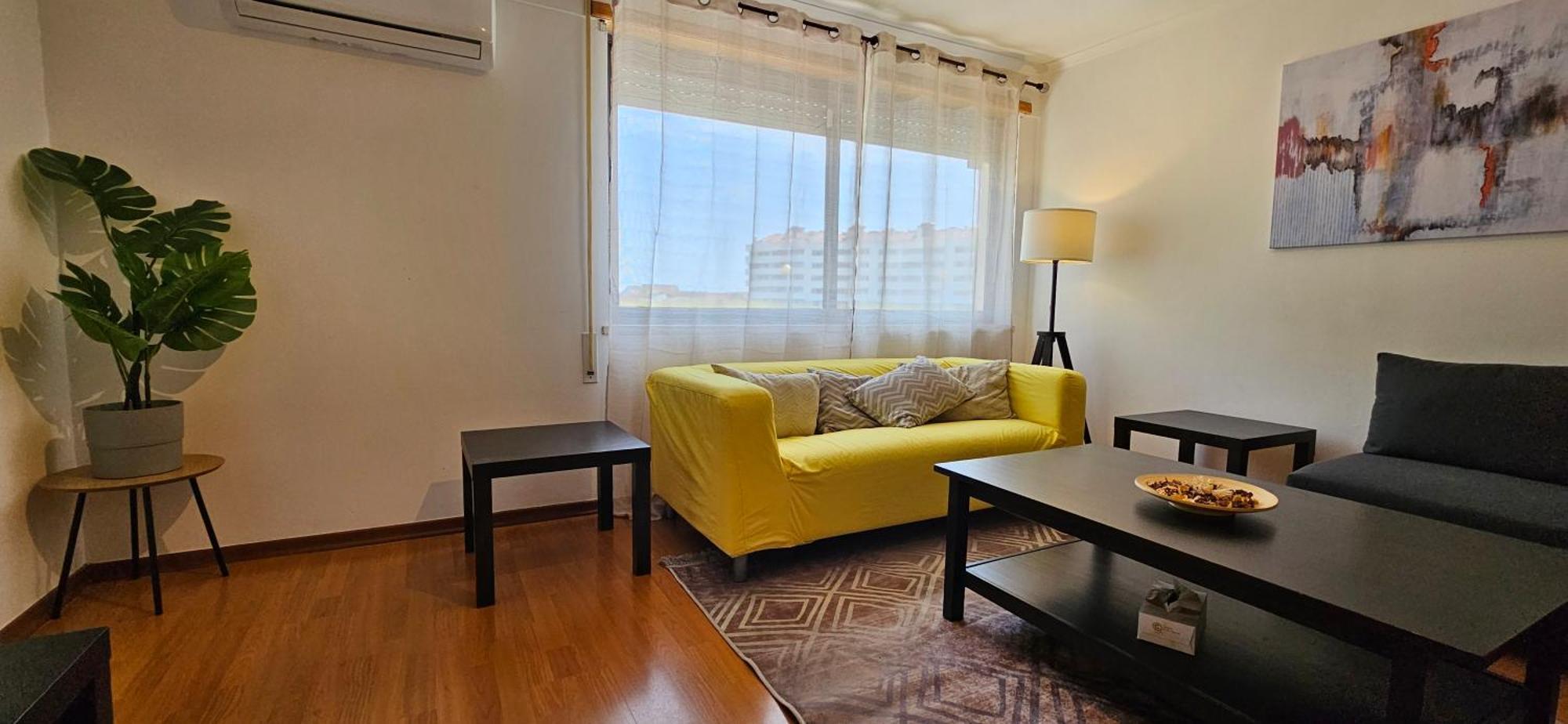 Modern 3 Bed Flat - Beaches, Expo & City Fun - Your Gateway To Lisbon Apartamento Montijo Exterior foto